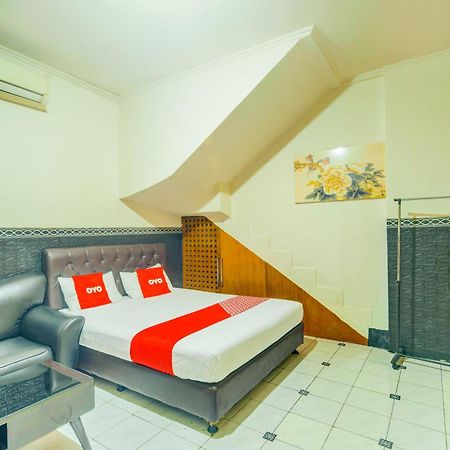 Oyo 93132 Modom Homestay Near Rs Islam Jakarta Pondok Kopi Exteriér fotografie