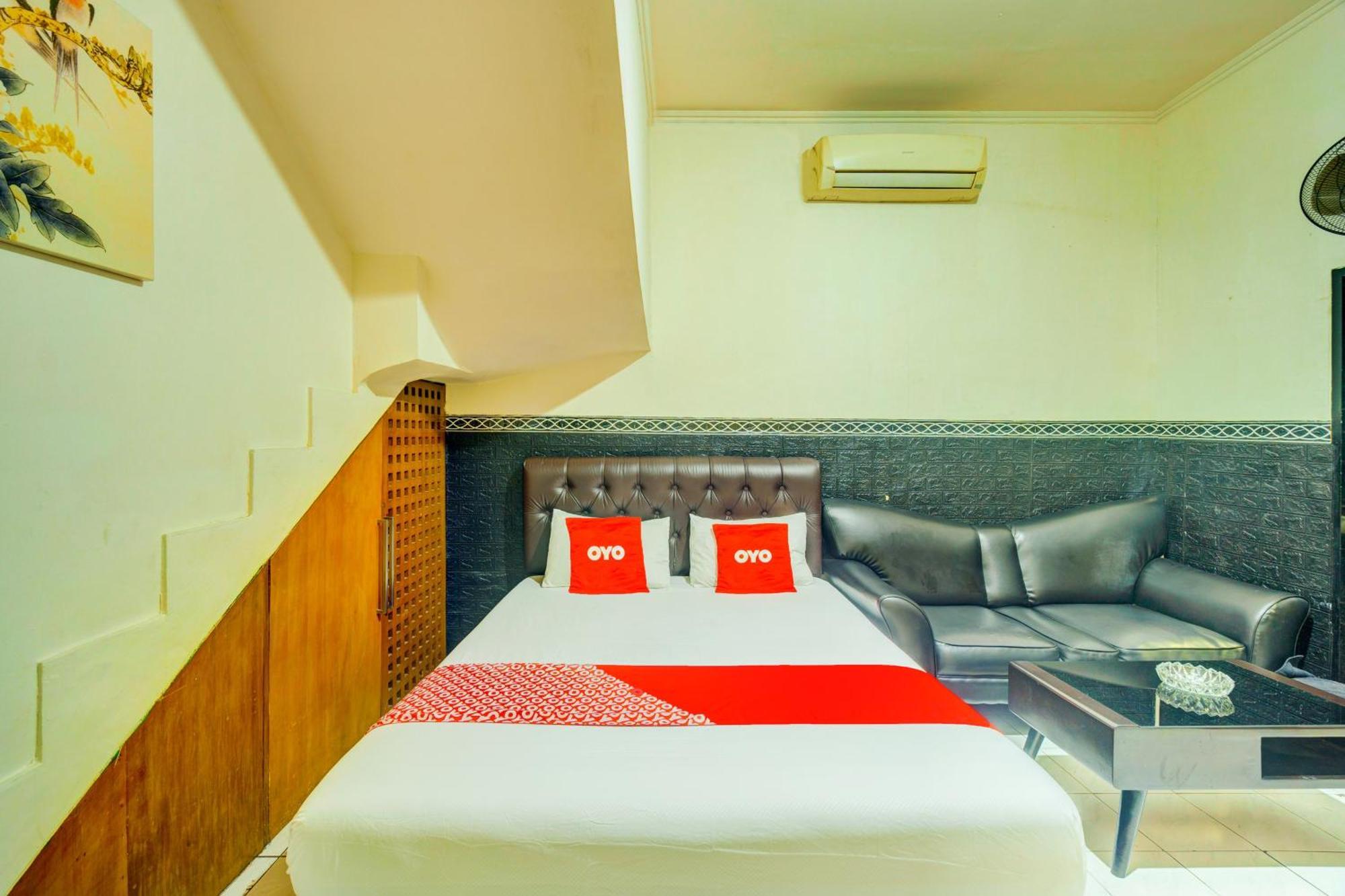 Oyo 93132 Modom Homestay Near Rs Islam Jakarta Pondok Kopi Exteriér fotografie
