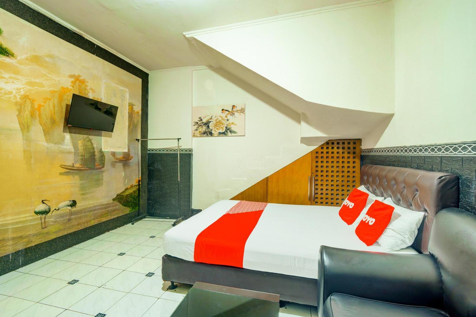 Oyo 93132 Modom Homestay Near Rs Islam Jakarta Pondok Kopi Exteriér fotografie