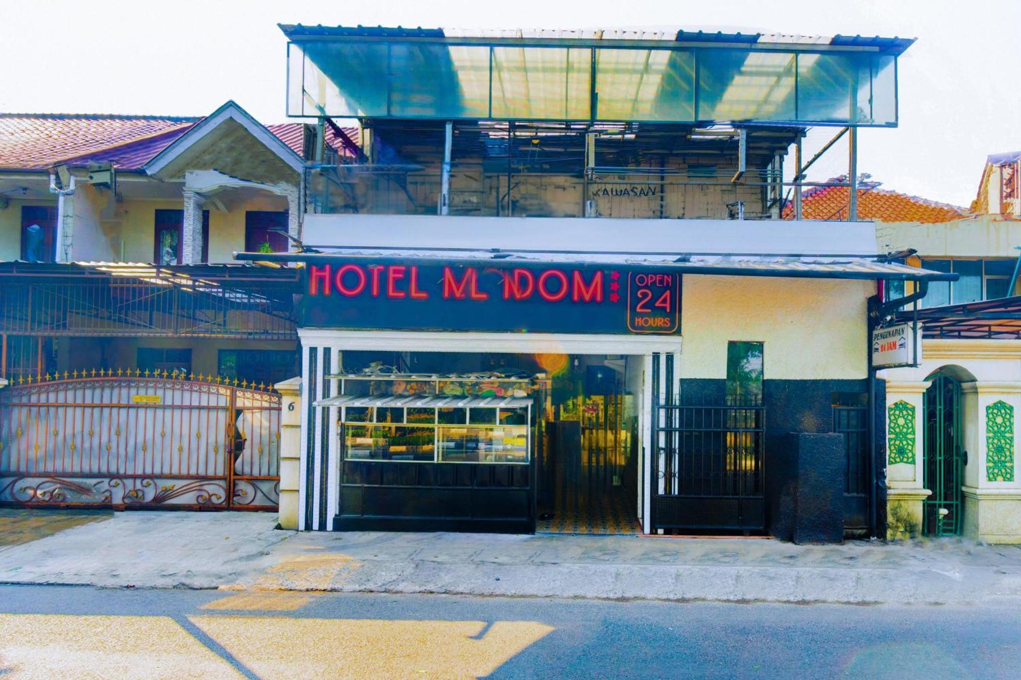 Oyo 93132 Modom Homestay Near Rs Islam Jakarta Pondok Kopi Exteriér fotografie