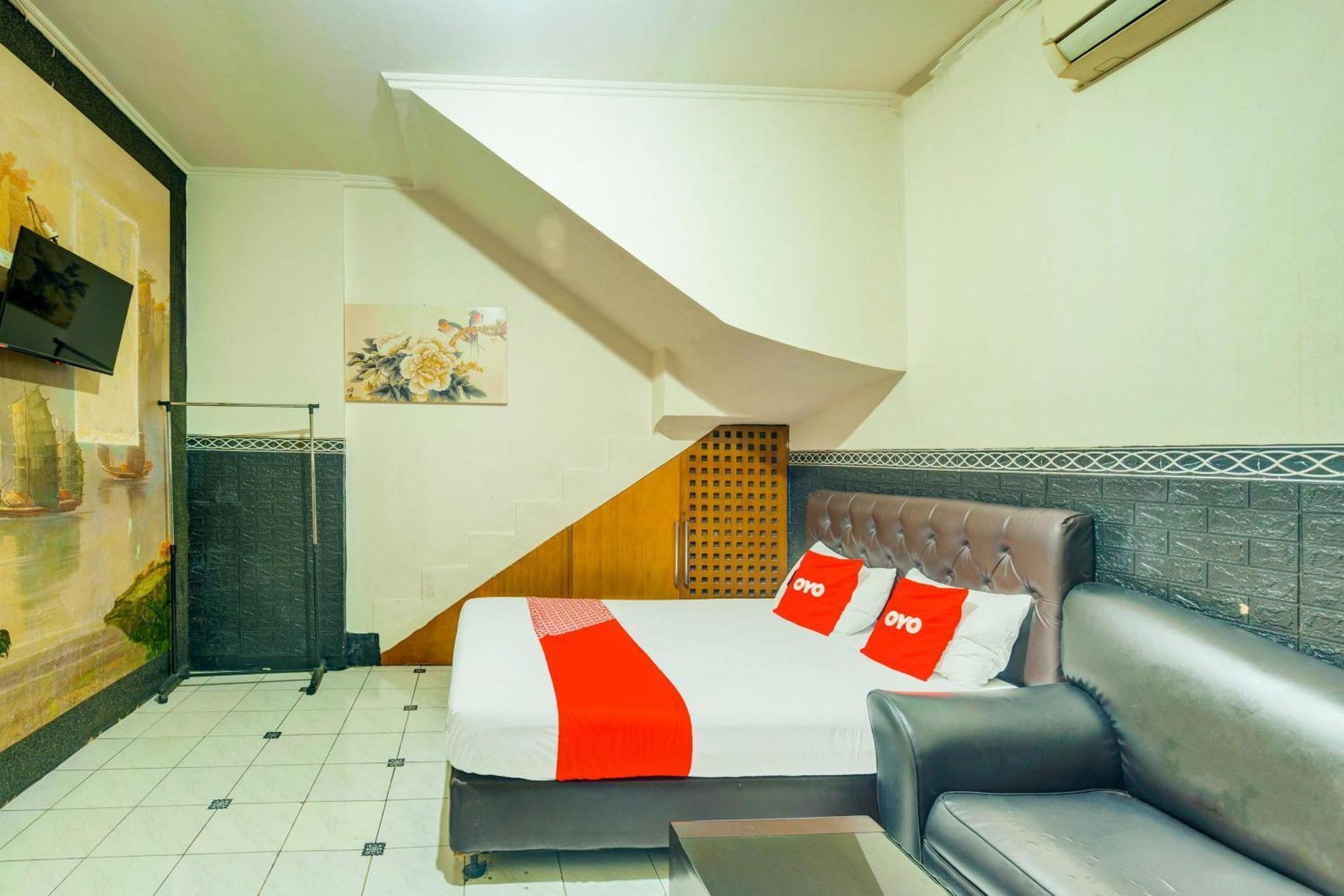 Oyo 93132 Modom Homestay Near Rs Islam Jakarta Pondok Kopi Exteriér fotografie