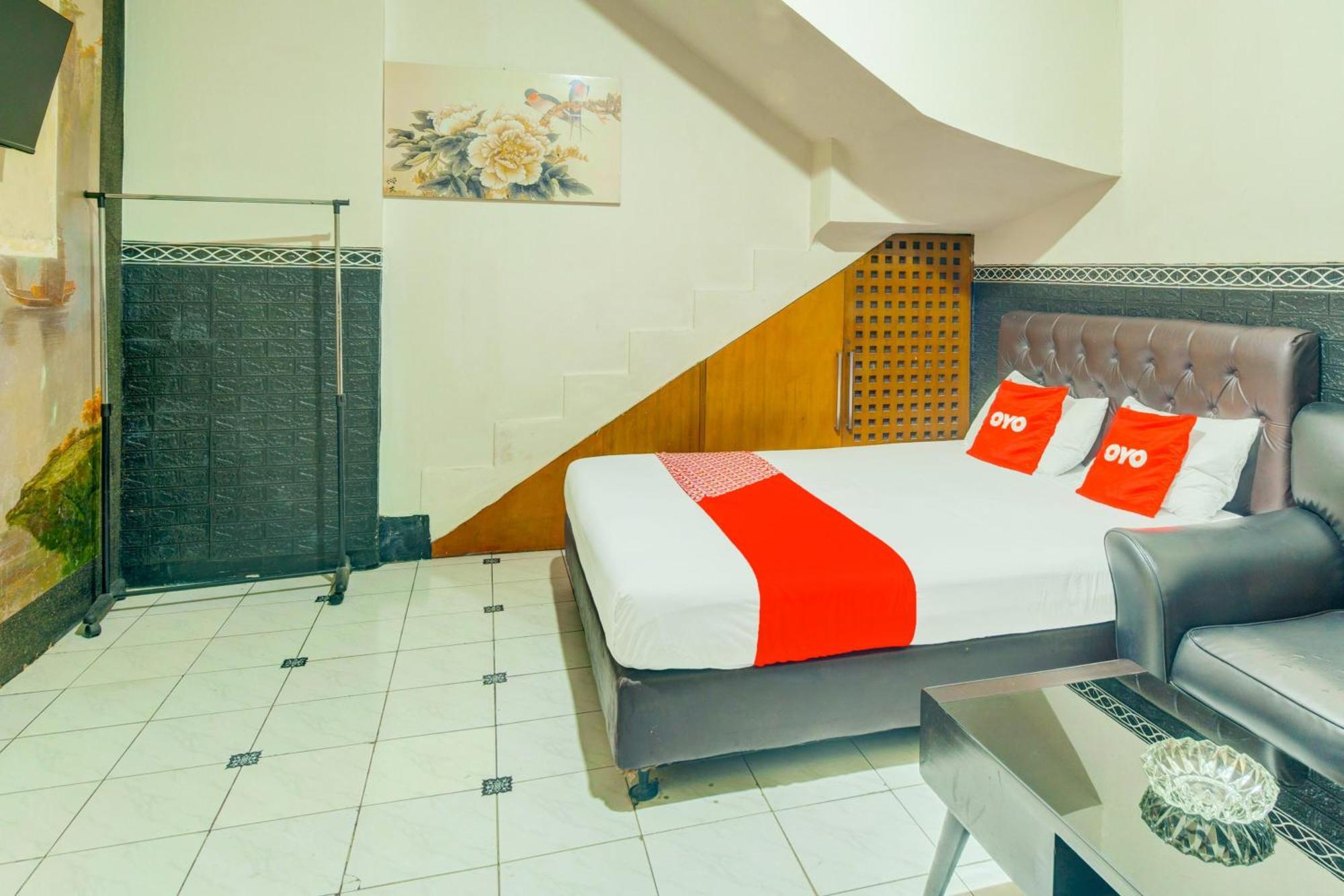Oyo 93132 Modom Homestay Near Rs Islam Jakarta Pondok Kopi Exteriér fotografie