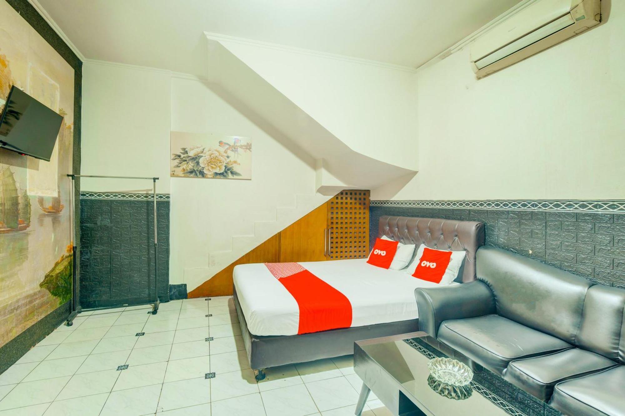Oyo 93132 Modom Homestay Near Rs Islam Jakarta Pondok Kopi Exteriér fotografie
